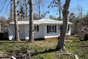646 N Main St, Swainsboro, GA 30401 - Photo 1