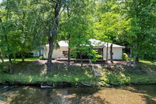 198 Riverbend Dr, Hayesville, NC 28904 - Photo 2