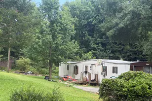 5652 Hemlock St, Lula, GA 30554 - Photo 2
