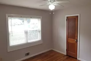 5066 Phillips Dr, Forest Park, GA 30297 - Photo 8