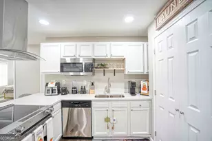 1827 Dunlap Ave, East Point, GA 30344 - Photo 12