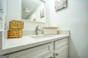 1827 Dunlap Ave, East Point, GA 30344 - Photo 18