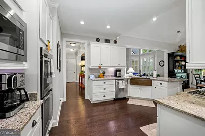 212 Clearview Estates Drive, Newnan, GA 30265 - Photo 4