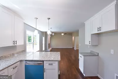 110 Fuller Court, Grantville, GA 30220 - Photo 6