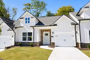 28 Village Ct, Cleveland, GA 30528 - Photo 1