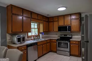 4311 SE Derbyshire Trace SE, Conyers, GA 30094 - Photo 8