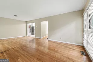 3934 Ensign Ct, Atlanta, GA 30341 - Photo 8