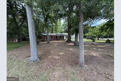 135 Martha Street, Winder, GA 30680 - Photo 4