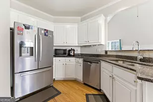 325 Riverbirch Ln, Lawrenceville, GA 30044 - Photo 12