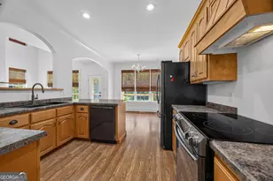 388 Kay Dr, Hartwell, GA 30643 - Photo 2