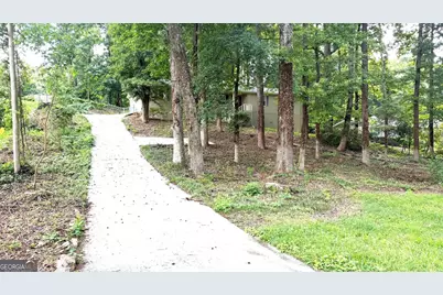 3642 Rainbow Circle SW, Snellville, GA 30039 - Photo 2