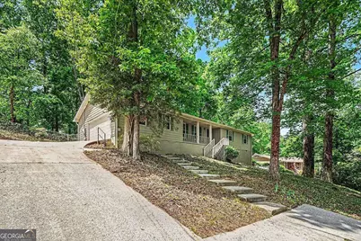 3642 Rainbow Circle SW, Snellville, GA 30039 - Photo 6