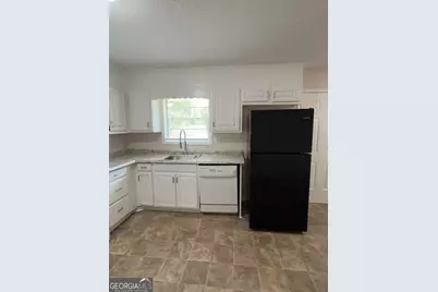 1430 High Meadow Drive, Stone Mountain, GA 30083 - Photo 4
