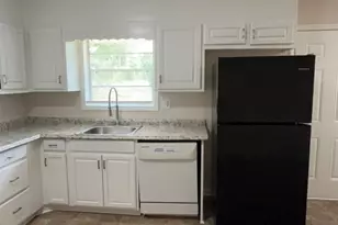 1430 High Meadow Dr, Stone Mountain, GA 30083 - Photo 4