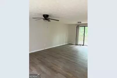 104 N Meade Dr, Peachtree City, GA 30269 - Photo 2