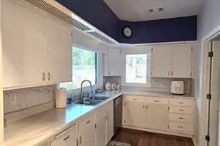 834 Academy Dr, Louisville, GA 30434 - Photo 10