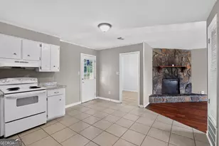 2579 Anthony Dejuan Pkwy, Hephzibah, GA 30815 - Photo 10