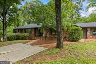 1124 Ponderosa Park Dr, Forest Park, GA 30297 - Photo 4