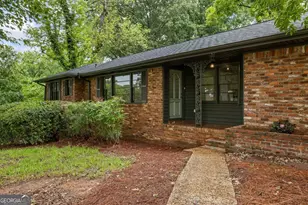 1124 Ponderosa Park Dr, Forest Park, GA 30297 - Photo 2