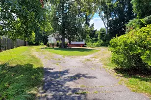 208 Manley Rd, Griffin, GA 30223 - Photo 2