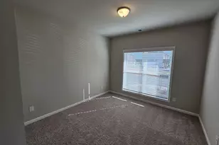 4 Silver Ln, Newnan, GA 30265 - Photo 2