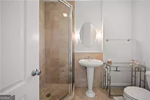 2828 Peachtree Rd NE, Atlanta, GA 30305 - Photo 32