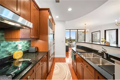 2828 Peachtree Road NE #1204, Atlanta, GA 30305 - Photo 14