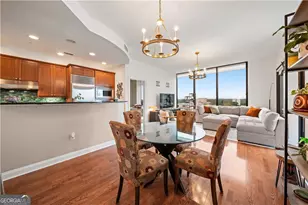 2828 Peachtree Rd NE, Atlanta, GA 30305 - Photo 10