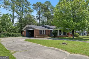 221 S College St, Metter, GA 30439 - Photo 32
