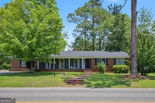 221 S College St, Metter, GA 30439 - Photo 30