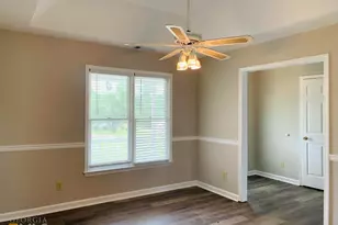 61 Garden Hills Dr, Newnan, GA 30263 - Photo 8