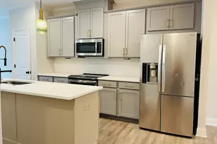 2635 Creekside Dr NW, Atlanta, GA 30318 - Photo 10