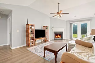 128 Brookstone Dr SW, Calhoun, GA 30701 - Photo 6