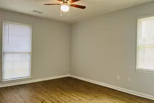 104 Peactree Ct, Lagrange, GA 30241 - Photo 10