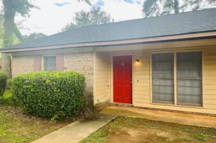 104 Peactree Ct, Lagrange, GA 30241 - Photo 1