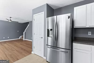 9517 Lakeview Road, Union City, GA 30291 - Photo 16
