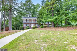 4854 Springfield Dr, Dunwoody, GA 30338 - Photo 2