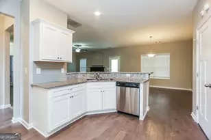 1117 Red Bud Cir, Villa Rica, GA 30180 - Photo 8