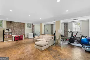 2782 N Hills Dr NE, Atlanta, GA 30305 - Photo 16