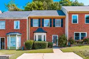 1022 Oaks Pkwy SE, Smyrna, GA 30082 - Photo 1