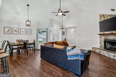 312 E Hallowes Drive, Saint Marys, GA 31558 - Photo 8