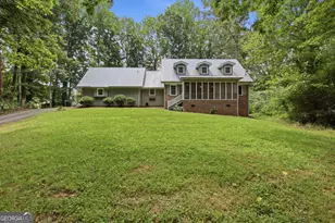 147 Ridgeway Cir, Cornelia, GA 30531 - Photo 2