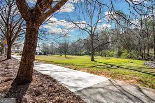565 Sycamore St, Madison, GA 30650 - Photo 12