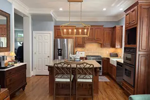 565 Sycamore St, Madison, GA 30650 - Photo 2