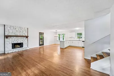 585 Westchester Circle SW, Marietta, GA 30064 - Photo 10