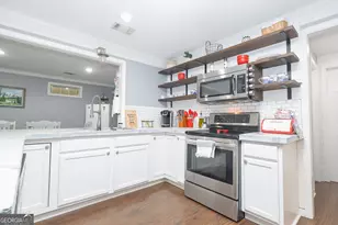 138 Mills Cir, Byron, GA 31008 - Photo 10