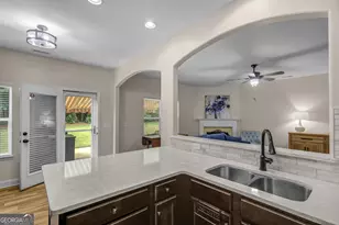 14 Thomaston St, Newnan, GA 30263 - Photo 16
