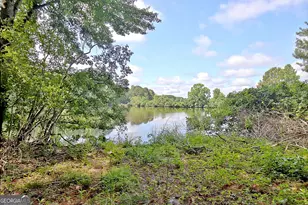 121 Lakeside Dr, Peachtree City, GA 30269 - Photo 1