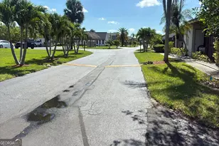 8913 Somerset Blvd, Fort Myers, FL 33919 - Photo 4
