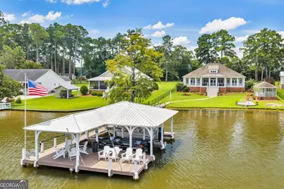 387 Smoak Bridge Cir, Warwick, GA 31796 - Photo 2